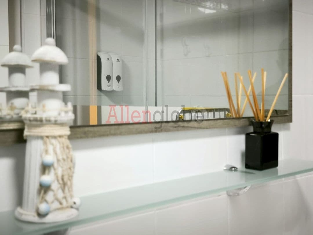 2 soveværelse Lejlighed til salg i Gozon - € 220.000 (Ref: 9365996)