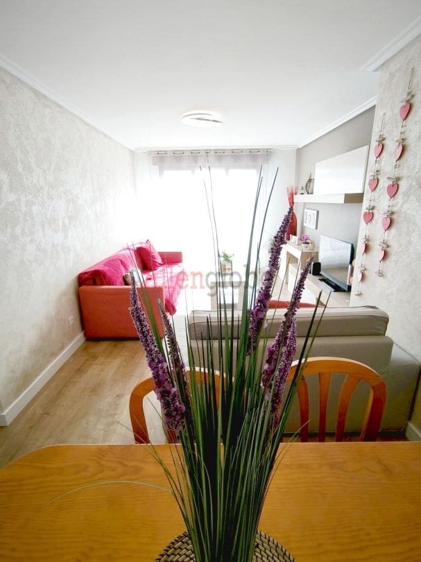 2 soveværelse Lejlighed til salg i Gozon - € 220.000 (Ref: 9365996)