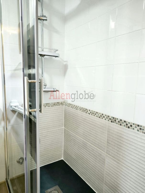 2 soveværelse Lejlighed til salg i Gozon - € 220.000 (Ref: 9365996)