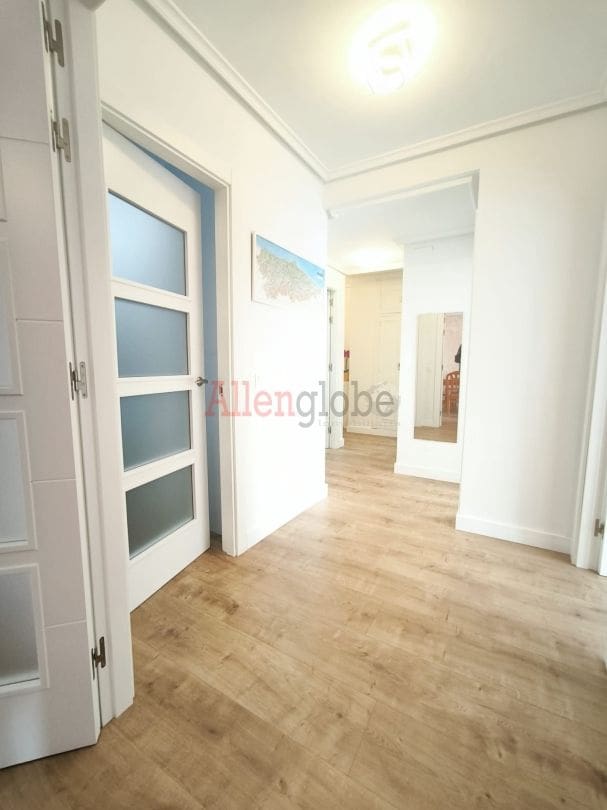 2 soveværelse Lejlighed til salg i Gozon - € 220.000 (Ref: 9365996)