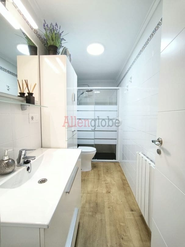 2 soveværelse Lejlighed til salg i Gozon - € 220.000 (Ref: 9365996)