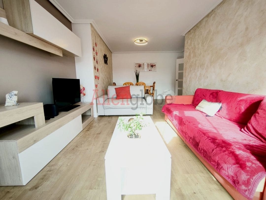 2 soveværelse Lejlighed til salg i Gozon - € 220.000 (Ref: 9365996)