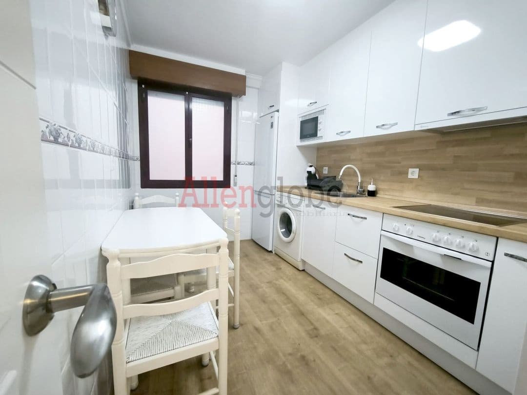 2 soveværelse Lejlighed til salg i Gozon - € 220.000 (Ref: 9365996)