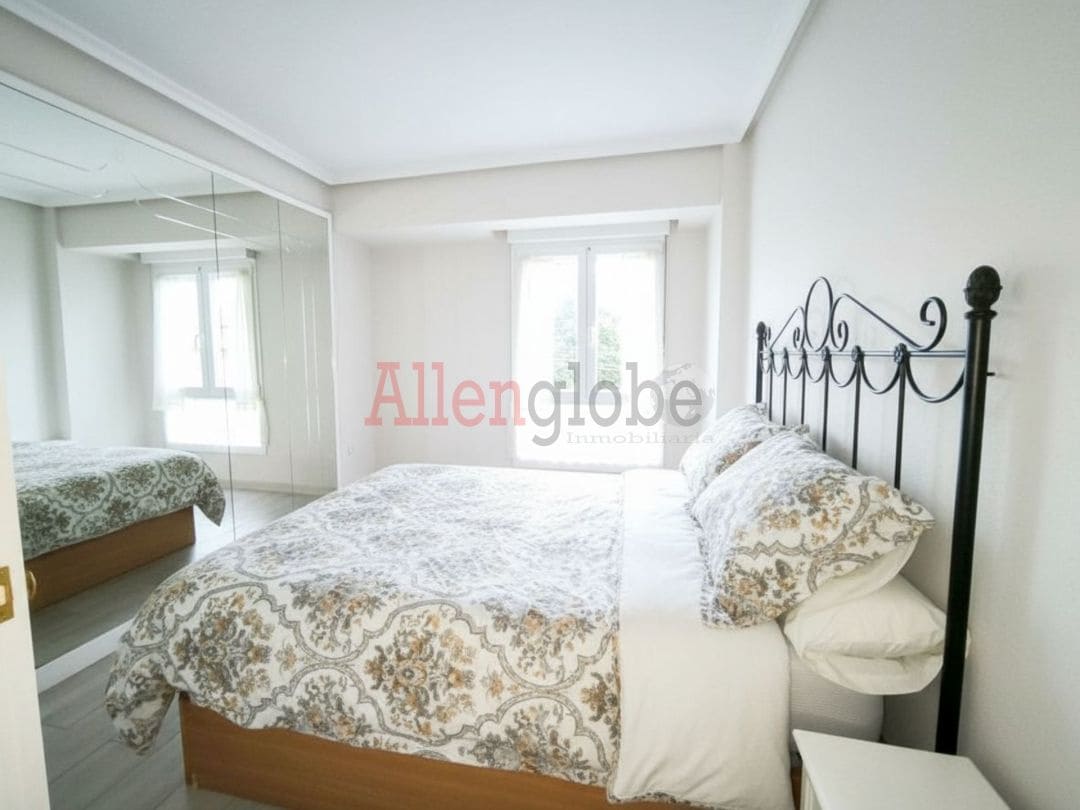 3 slaapkamer Flat te koop in Carreno - € 159.000 (Ref: 9390999)