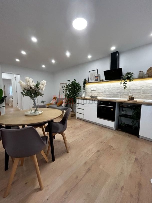 3 soveværelse Lejlighed til salg i Oviedo - € 129.900 (Ref: 9400294)