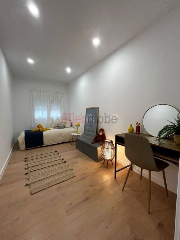 3 soveværelse Lejlighed til salg i Oviedo - € 129.900 (Ref: 9400294)