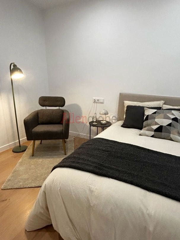 3 soveværelse Lejlighed til salg i Oviedo - € 129.900 (Ref: 9400294)