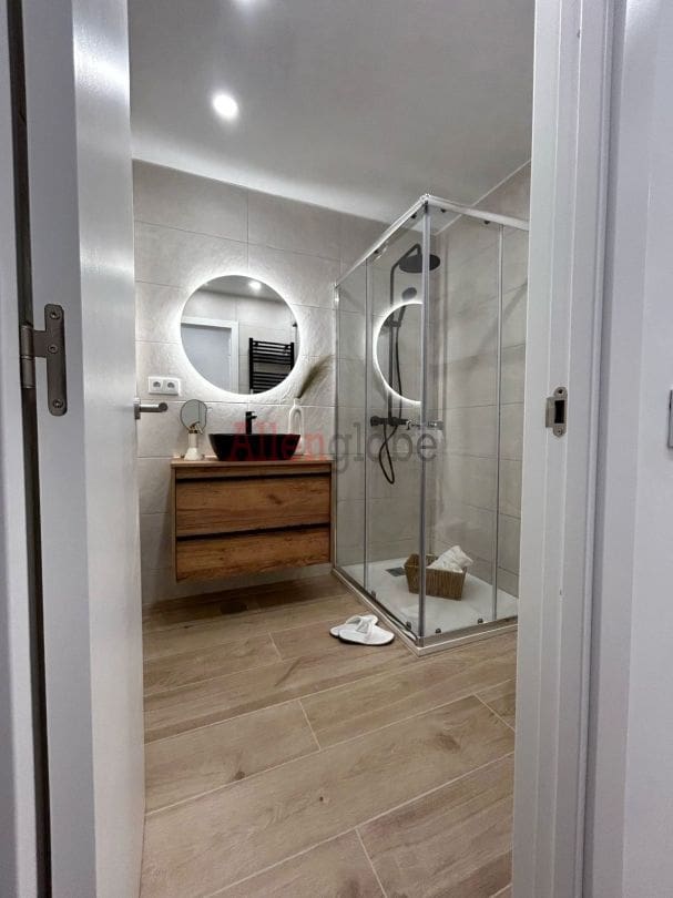 3 soveværelse Lejlighed til salg i Oviedo - € 129.900 (Ref: 9400294)