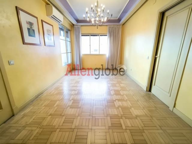 5 chambre Appartement à vendre à Centro Urbano, Oviedo - 470 000 € (Ref: 9474353)