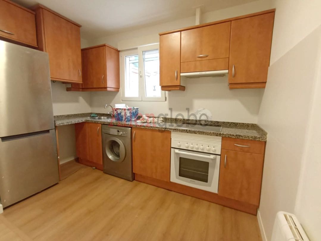 2 bedroom Flat for sale in Mieres - € 75,000 (Ref: 9481584)