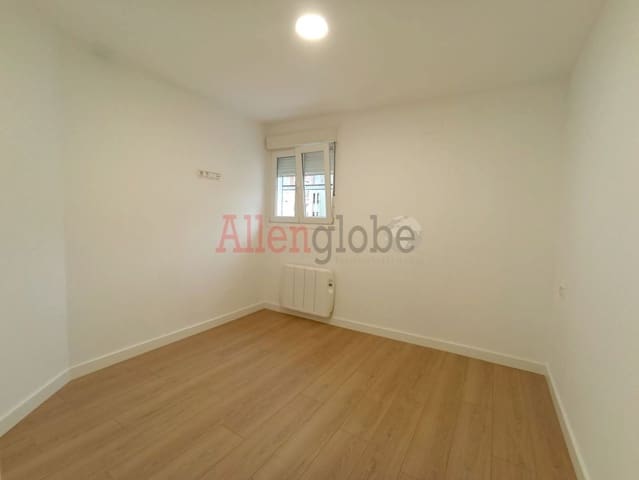 2 bedroom Flat for sale in Mieres - € 75,000 (Ref: 9481584)
