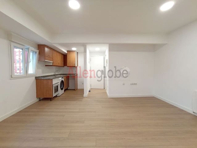 Piso de 2 habitaciones en Mieres en venta - 83.000 € (Ref: 9481673)