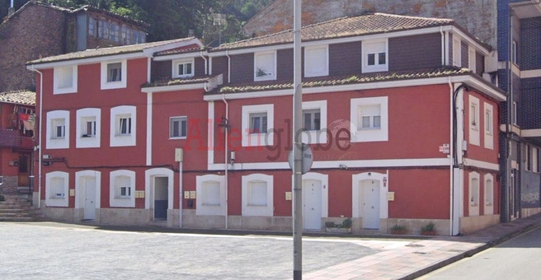 2 bedroom Flat for sale in Mieres - € 72,000 (Ref: 9481674)