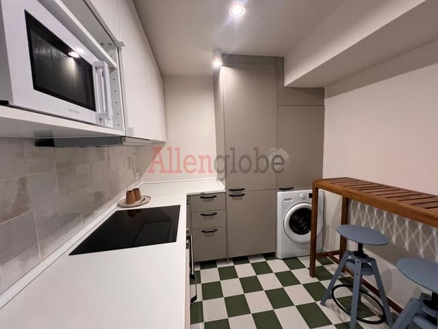 3 slaapkamer Flat te huur in Centro Urbano, Oviedo - € 1.290 (Ref: 9500656)