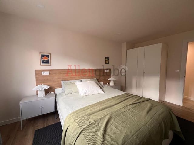 3 slaapkamer Flat te huur in Centro Urbano, Oviedo - € 1.290 (Ref: 9500656)