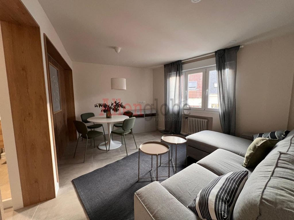 3 slaapkamer Flat te huur in Oviedo - € 1.290 (Ref: 9500656)