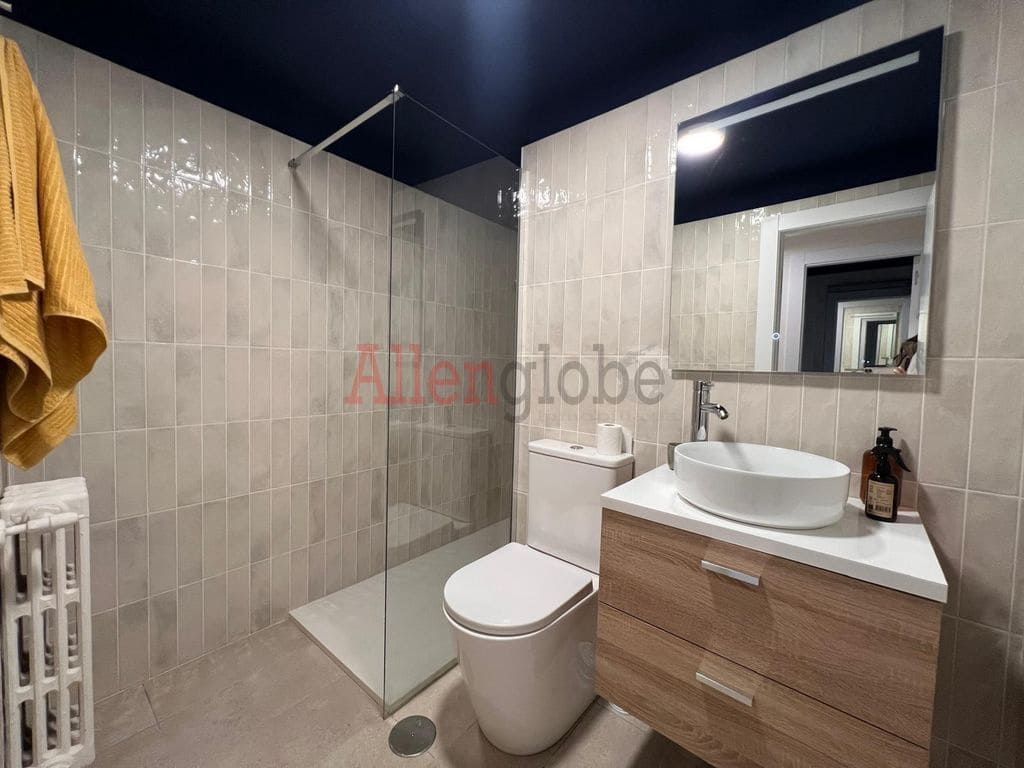 3 slaapkamer Flat te huur in Oviedo - € 1.290 (Ref: 9500656)