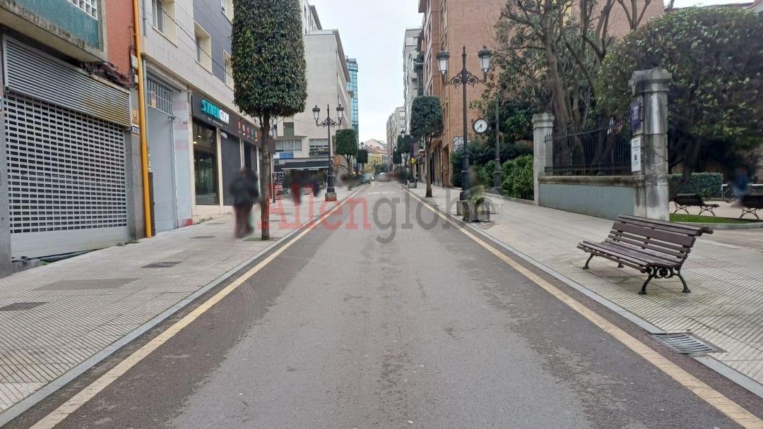 Garage à vendre à Oviedo - 32 000 € (Ref: 9528931)