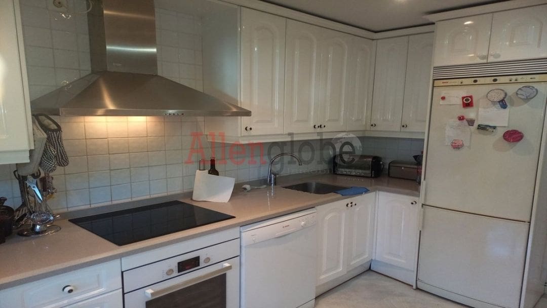 3 slaapkamer Flat te koop in Marbella met zwembad - € 720.000 (Ref: 9543917)