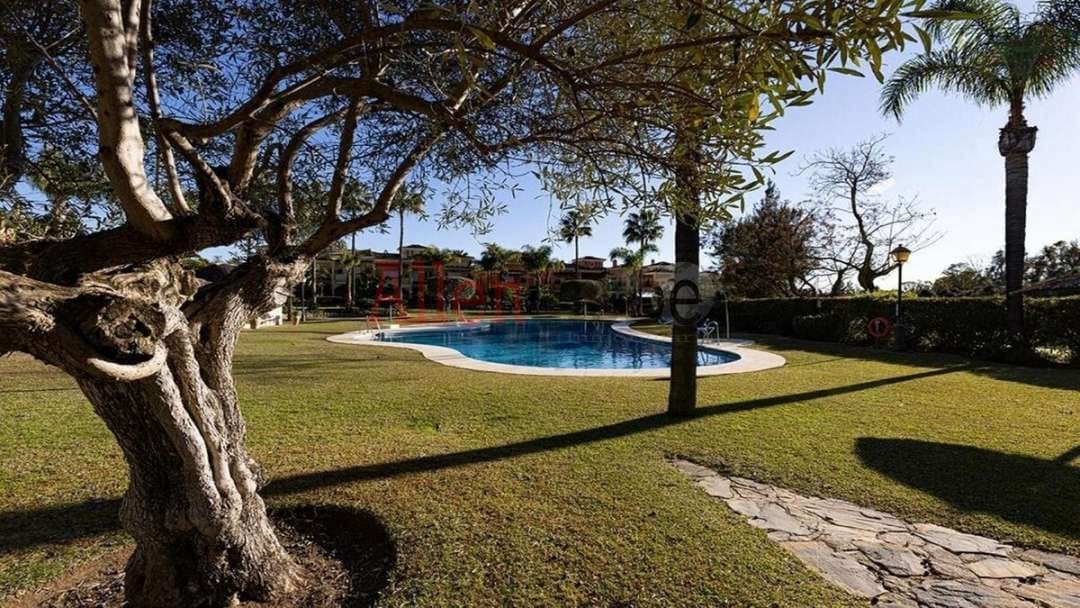 3 slaapkamer Flat te koop in Marbella met zwembad - € 720.000 (Ref: 9543917)