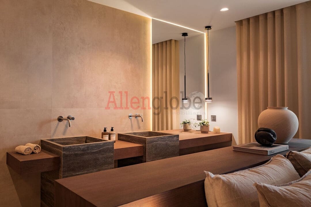 3 soveværelse Semi-Rækkehus til salg i Marbella med swimmingpool - € 1.550.000 (Ref: 9557405)