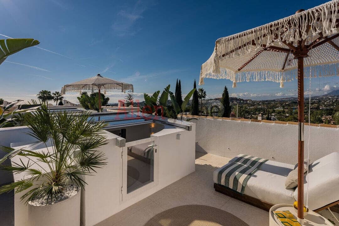 3 soveværelse Semi-Rækkehus til salg i Marbella med swimmingpool - € 1.550.000 (Ref: 9557405)