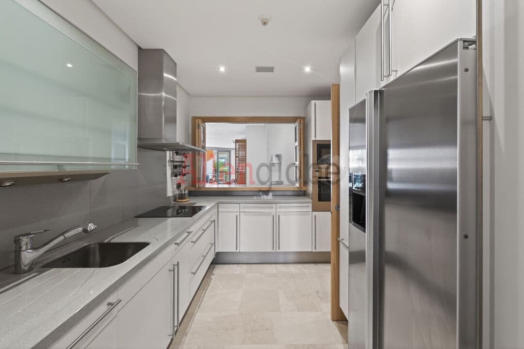 2 soverom Leilighet til salgs i Marbella med svømmebasseng - € 1 080 000 (Ref: 9557464)