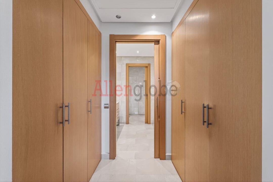 2 soverom Leilighet til salgs i Marbella med svømmebasseng - € 1 080 000 (Ref: 9557464)