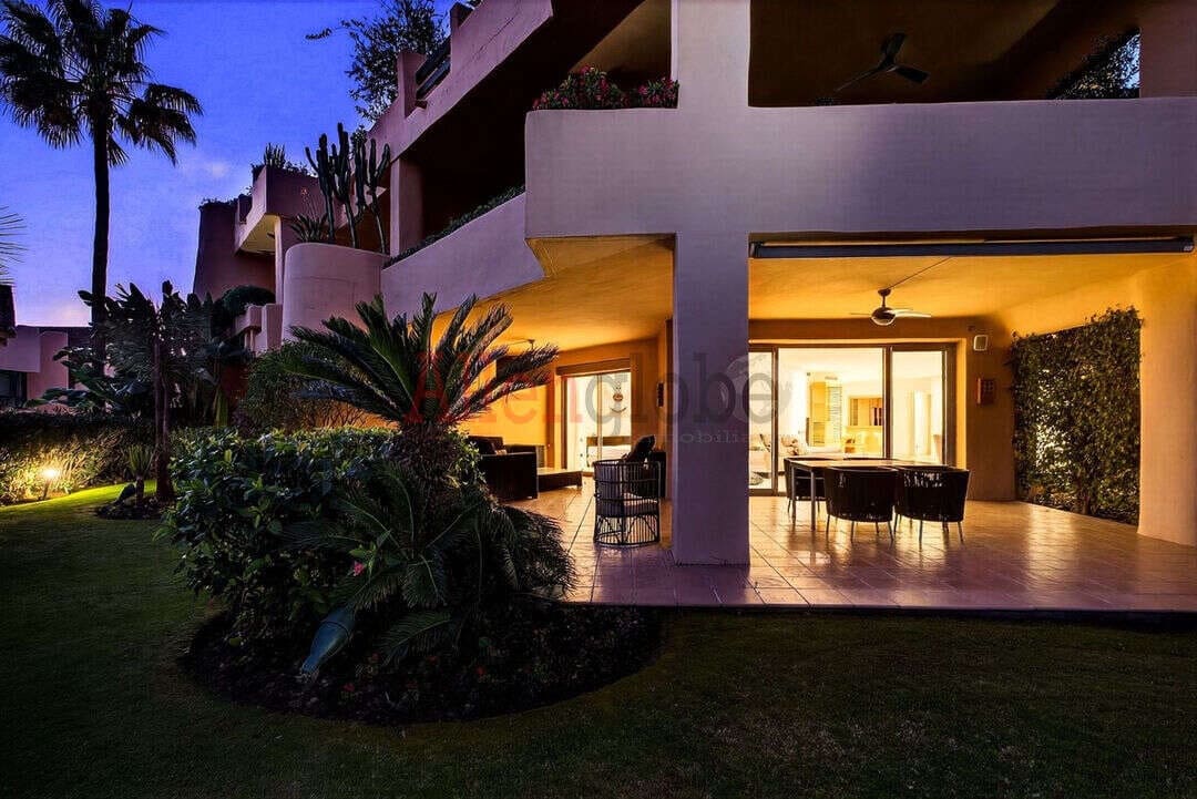 2 soverom Leilighet til salgs i Marbella med svømmebasseng - € 1 080 000 (Ref: 9557464)