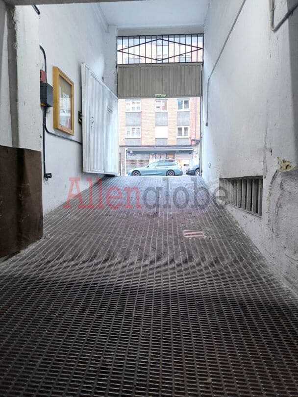 Garage for sale in Oviedo - € 6,900 (Ref: 9600010)
