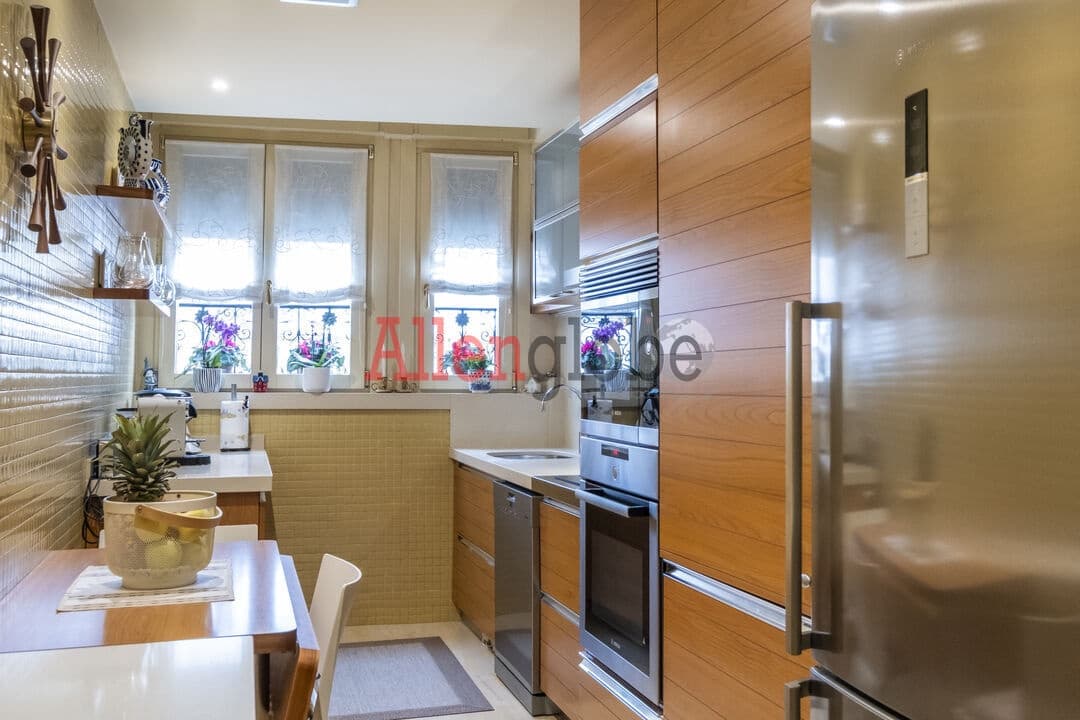 3 quarto Apartamento para venda em Oviedo - 555 000 € (Ref: 9629432)