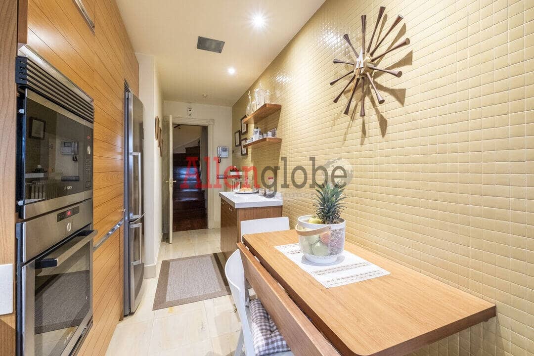 3 quarto Apartamento para venda em Oviedo - 555 000 € (Ref: 9629432)