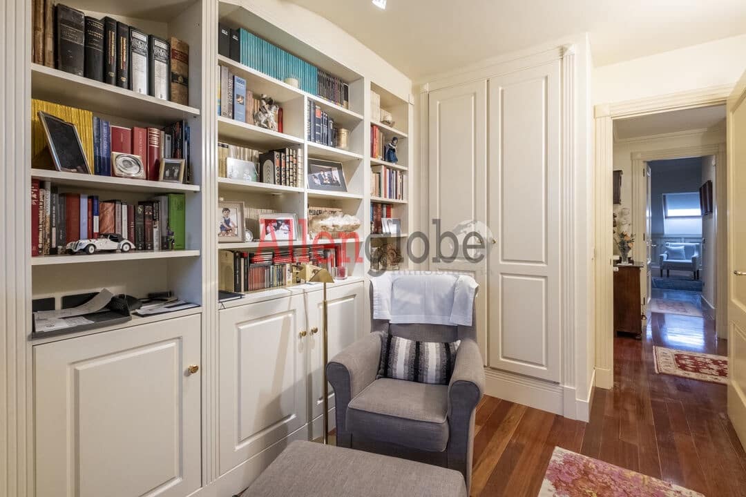 3 quarto Apartamento para venda em Oviedo - 555 000 € (Ref: 9629432)