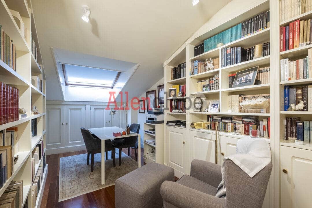 3 quarto Apartamento para venda em Oviedo - 555 000 € (Ref: 9629432)