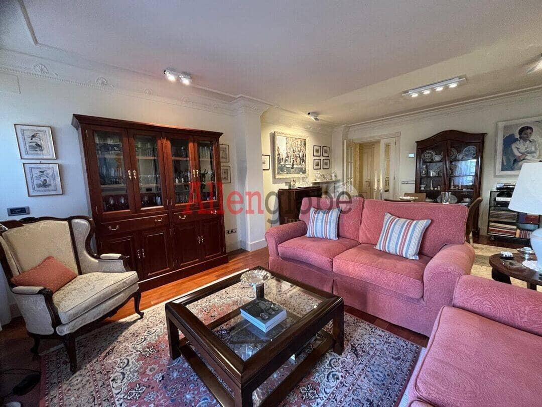 3 quarto Apartamento para venda em Oviedo - 555 000 € (Ref: 9629432)