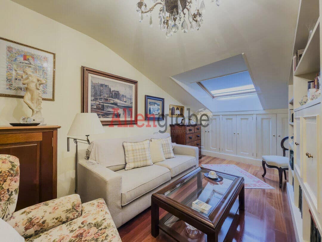 3 quarto Apartamento para venda em Oviedo - 555 000 € (Ref: 9629432)