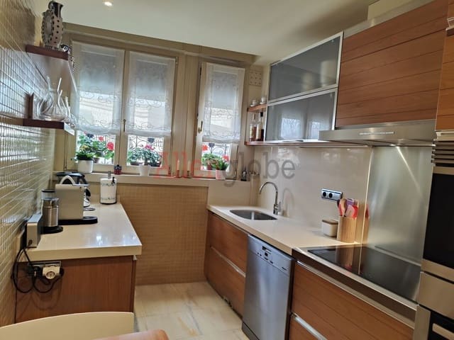 3 makuuhuone Huoneisto myytävänä paikassa Centro Urbano, Oviedo - 555 000 € (Ref: 9629432)