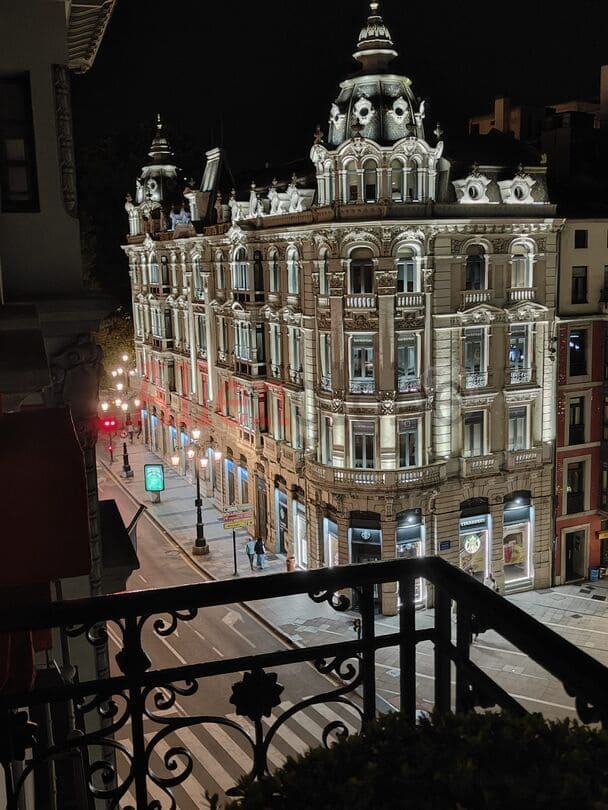 3 bedroom Apartment for sale in Oviedo - € 555,000 (Ref: 9629432)