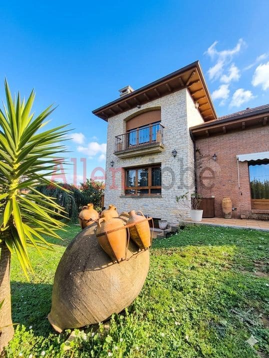 6 bedroom Villa for sale in Castrillon - € 1,250,000 (Ref: 9682247)