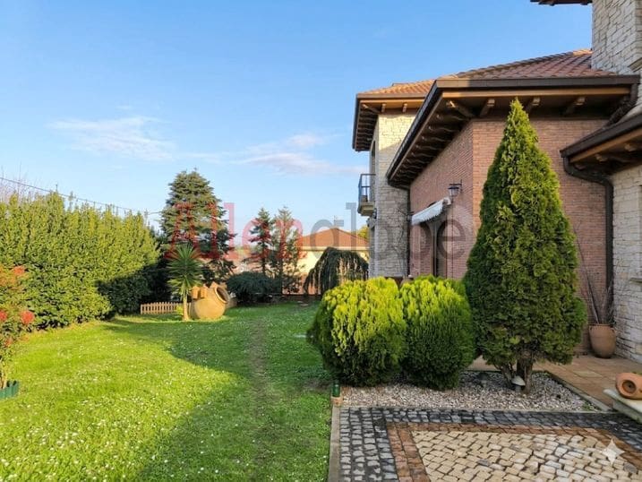 6 bedroom Villa for sale in Castrillon - € 1,250,000 (Ref: 9682247)