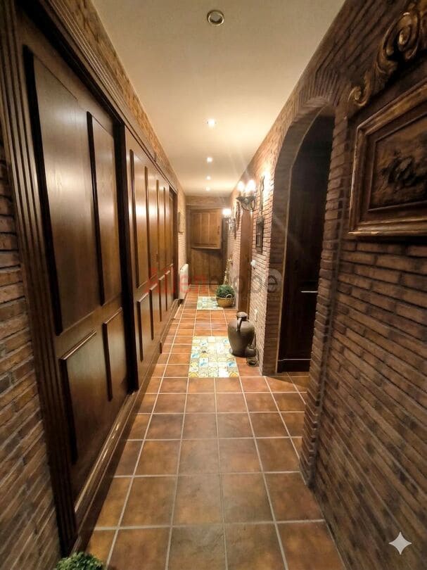 6 bedroom Villa for sale in Castrillon - € 1,250,000 (Ref: 9682247)