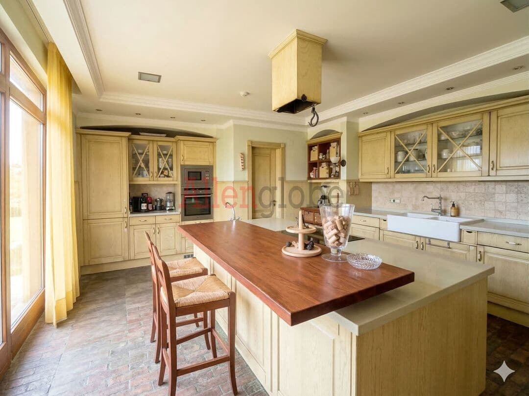 6 bedroom Villa for sale in Castrillon - € 1,250,000 (Ref: 9682247)