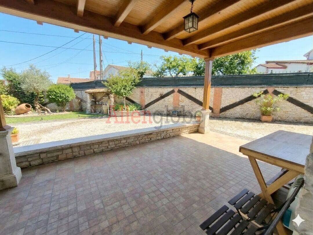 6 bedroom Villa for sale in Castrillon - € 1,250,000 (Ref: 9682247)