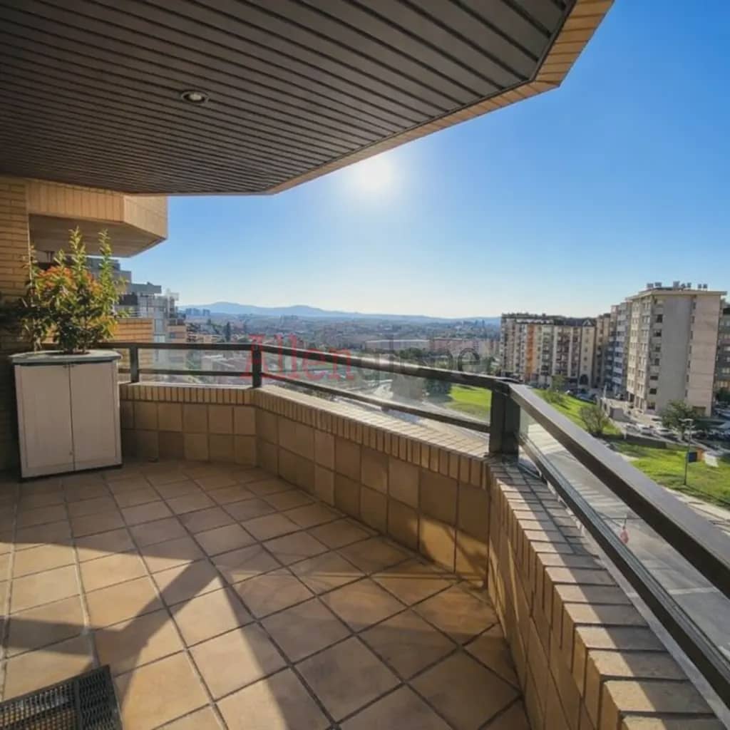 2 slaapkamer Flat te koop in Oviedo - € 365.000 (Ref: 9703278)
