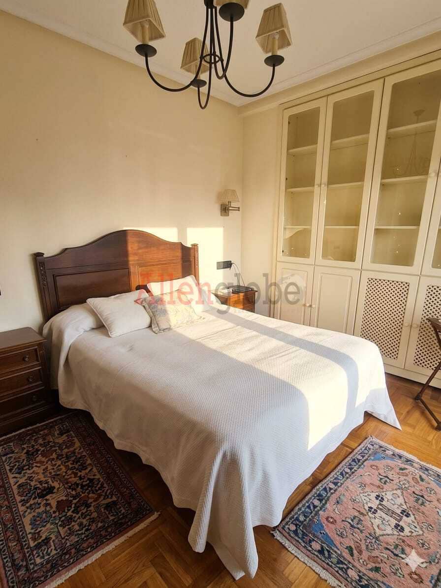 2 slaapkamer Flat te koop in Oviedo - € 365.000 (Ref: 9703278)