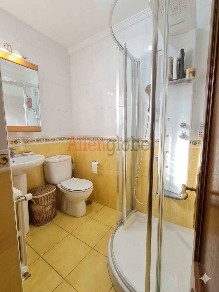 2 slaapkamer Flat te koop in Oviedo - € 365.000 (Ref: 9703278)