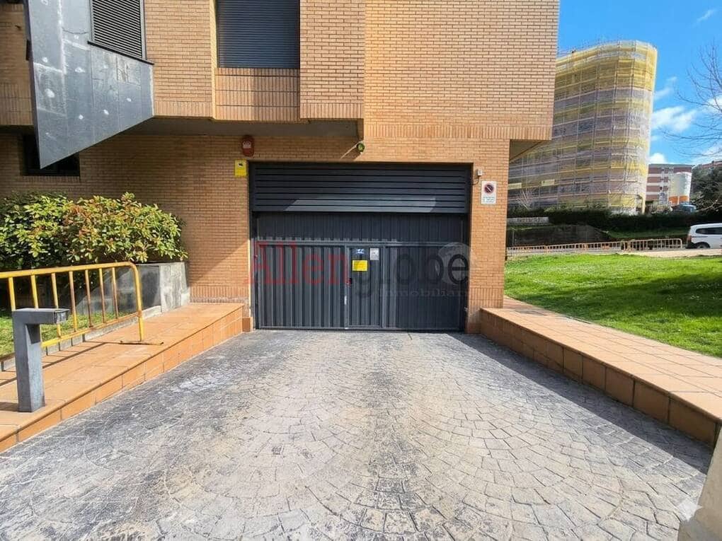 2 slaapkamer Flat te koop in Oviedo - € 365.000 (Ref: 9703278)