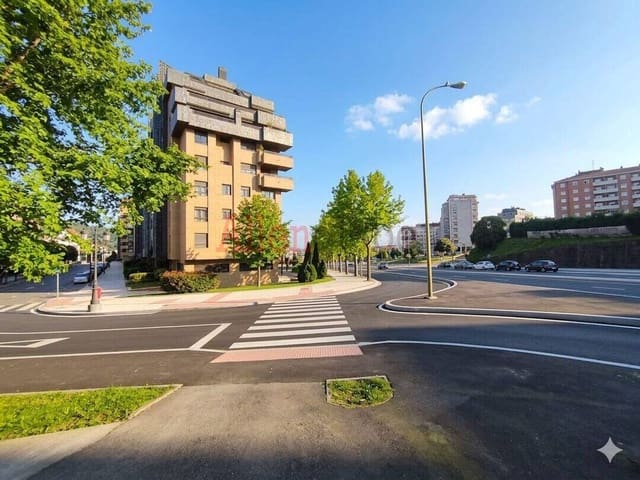 2 bedroom Flat for sale in Centro Urbano, Oviedo - € 365,000 (Ref: 9703278)