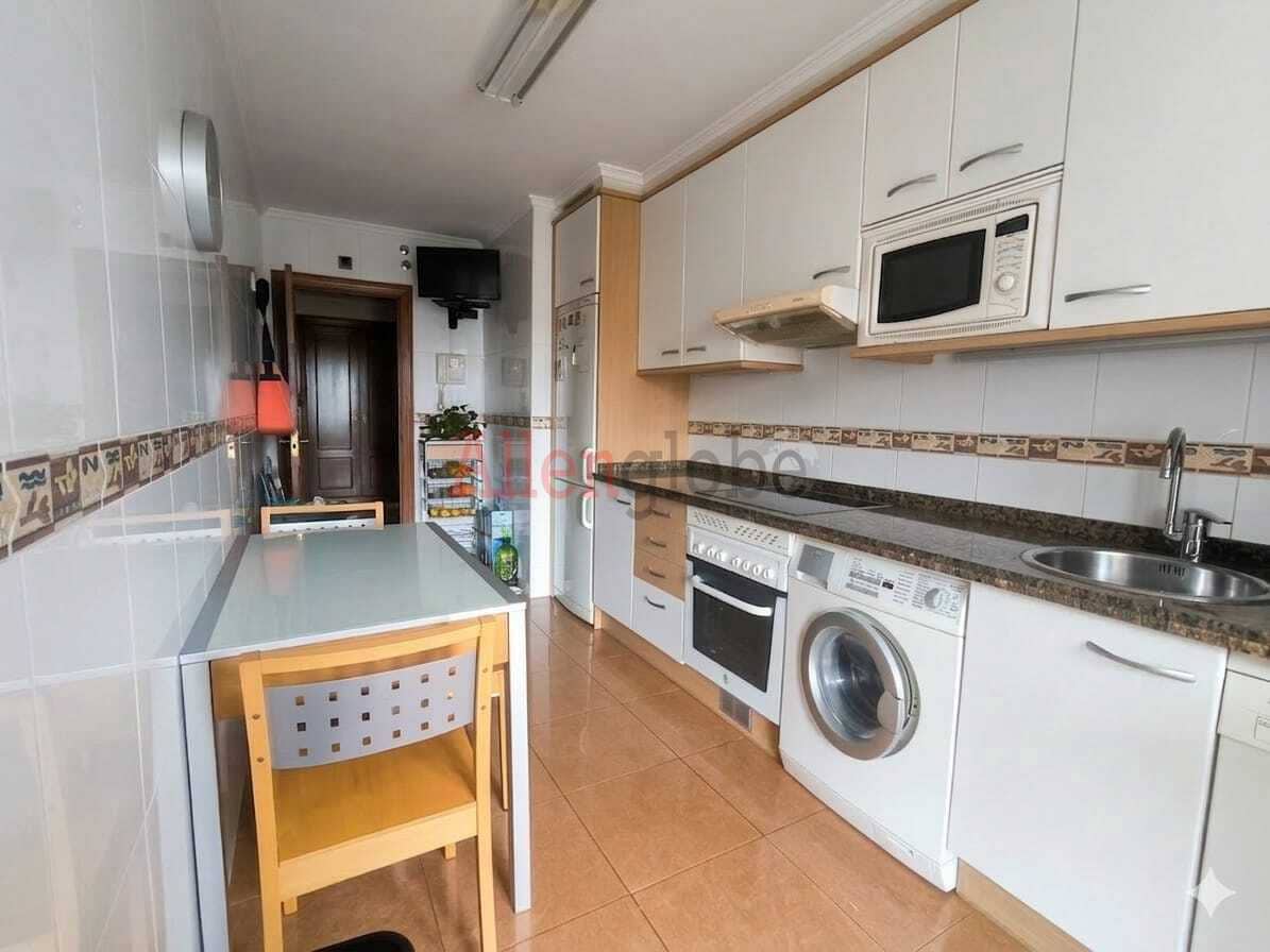 2 slaapkamer Flat te koop in Oviedo - € 365.000 (Ref: 9703278)