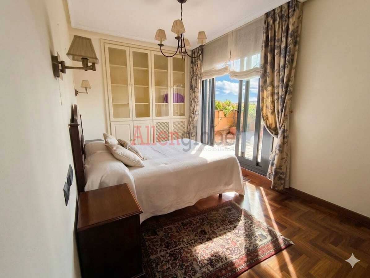 2 slaapkamer Flat te koop in Oviedo - € 365.000 (Ref: 9703278)